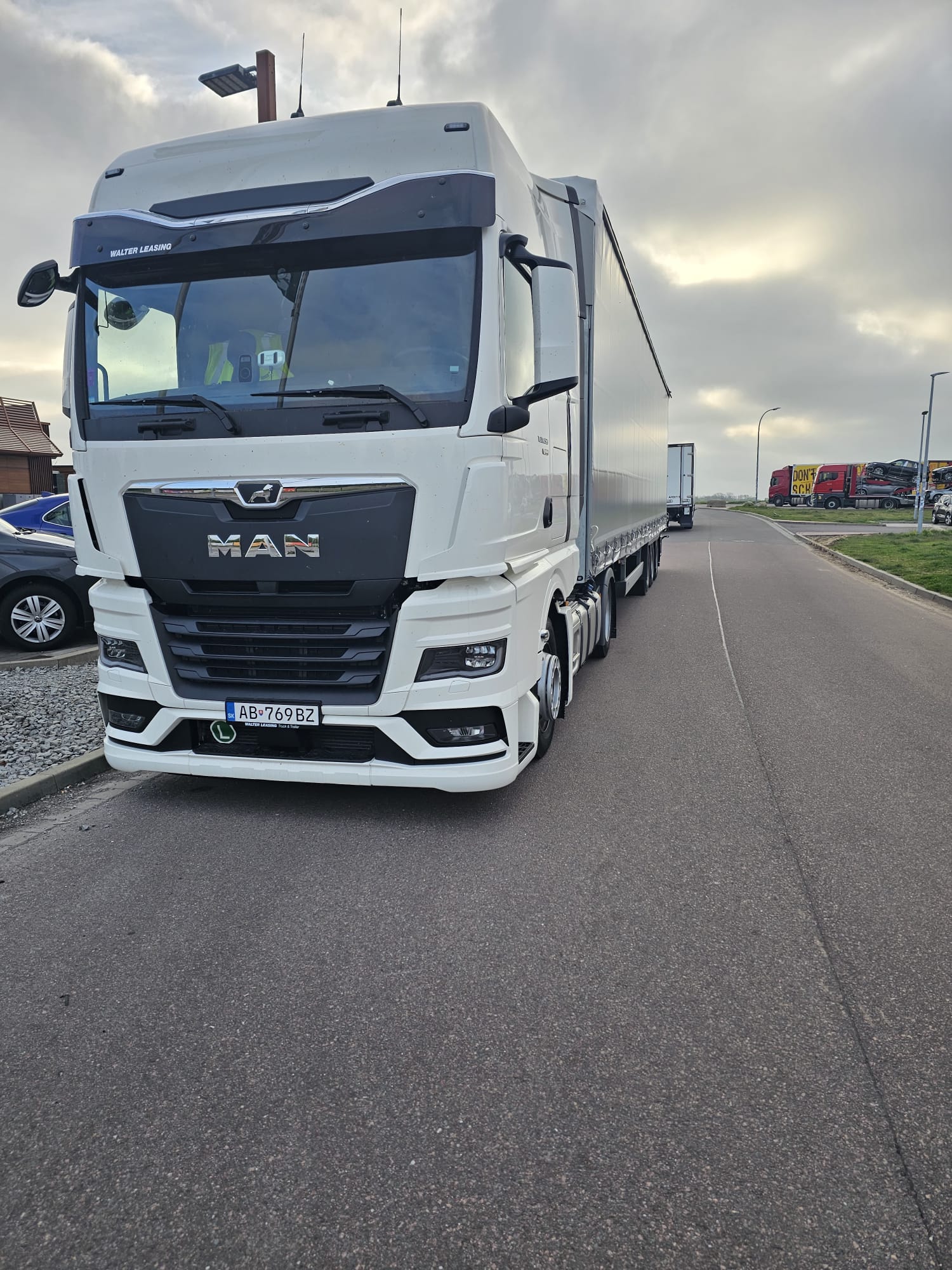 VIVS Quality Fleet Vehicle 18